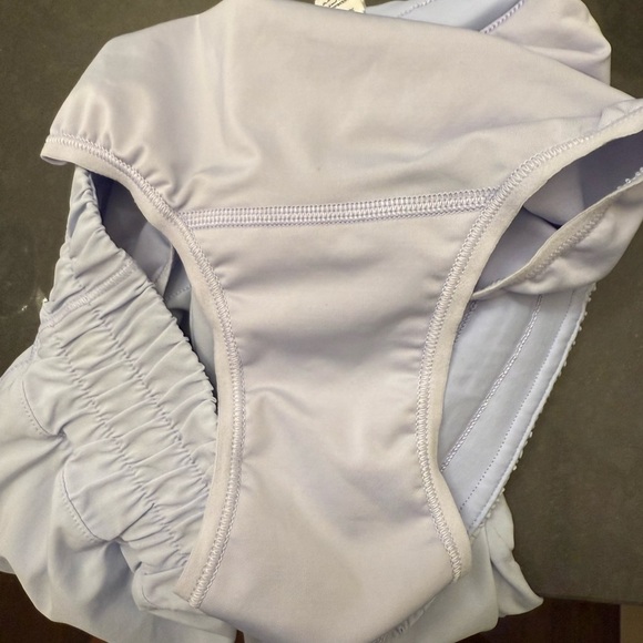 Lululemon Track That Mid-Rise Lined Short 5" in Blue Linen size 4 light blue - Picture 11 of 11